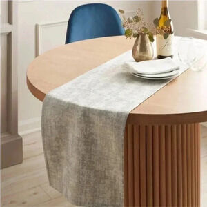 NWT THRESHOLD JAGUAR‎ TABLE RUNNER